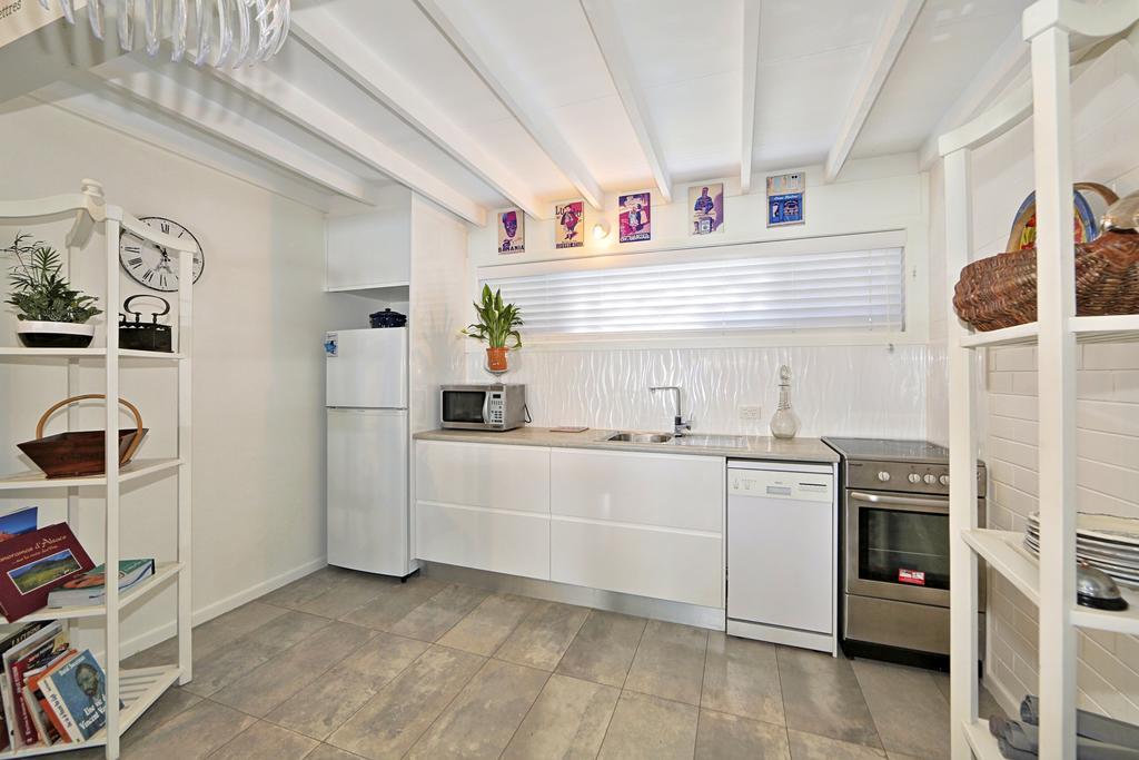 Zen Beach Retreat Hotel Bargara Buitenkant foto