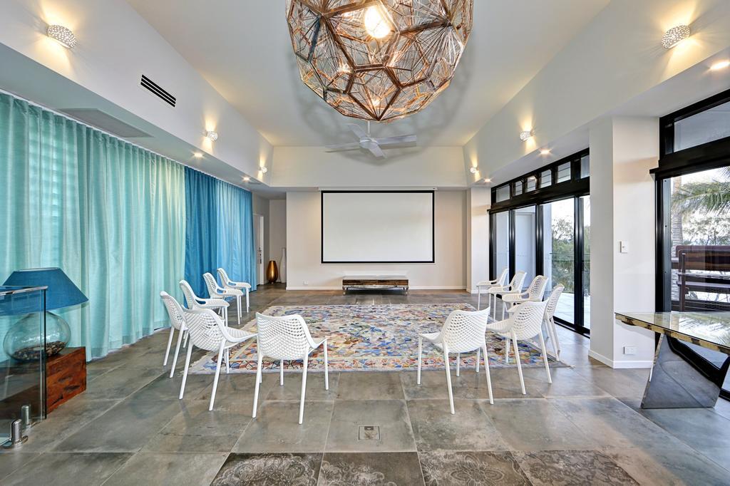 Zen Beach Retreat Hotel Bargara Buitenkant foto