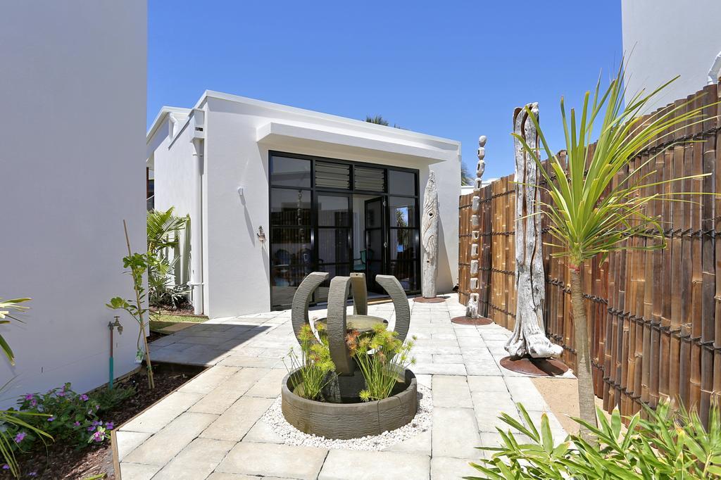 Zen Beach Retreat Hotel Bargara Buitenkant foto