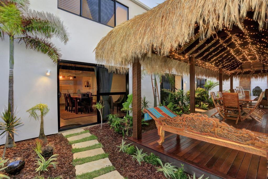 Zen Beach Retreat Hotel Bargara Buitenkant foto