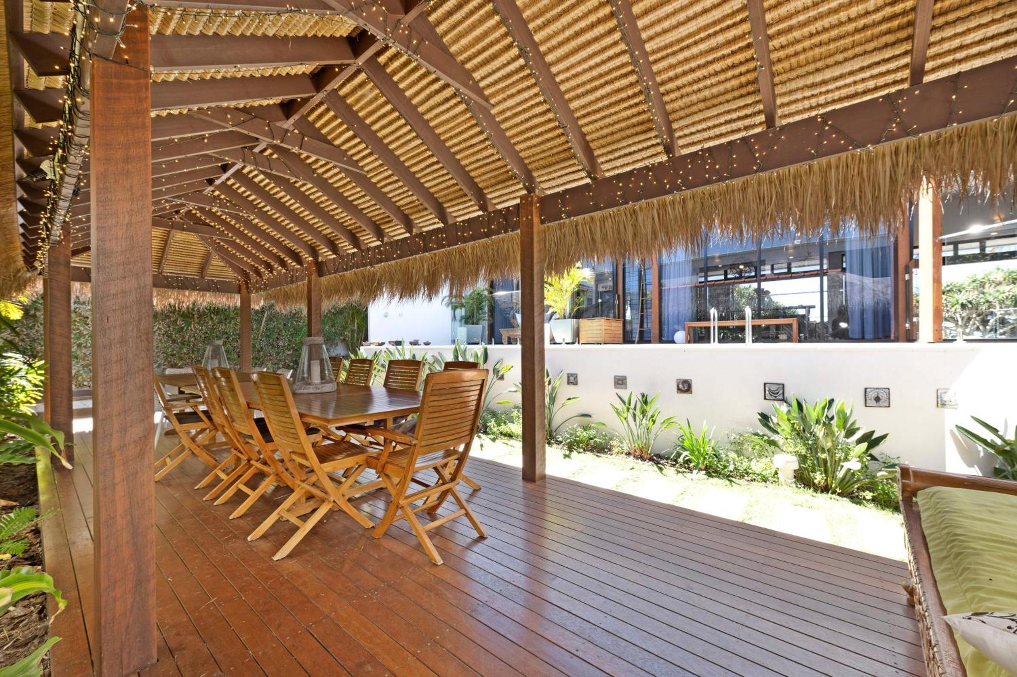 Zen Beach Retreat Hotel Bargara Buitenkant foto