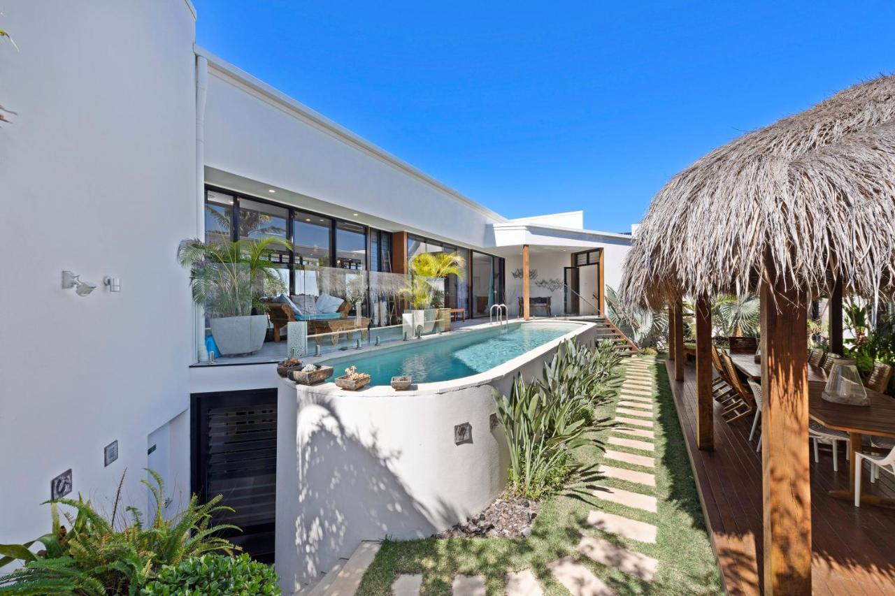 Zen Beach Retreat Hotel Bargara Buitenkant foto